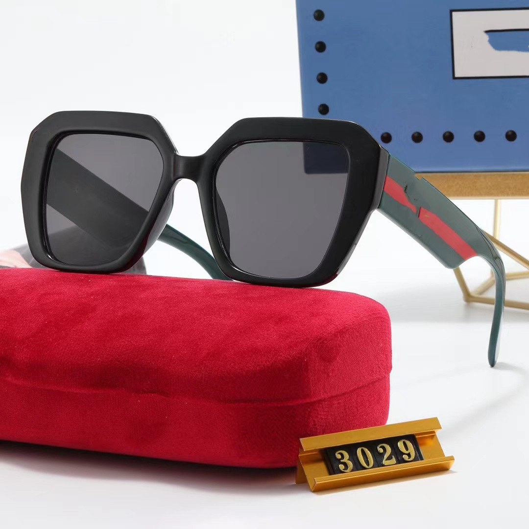 

Designer Sunglasses Original Eyeglasses Outdoor Shades PC Frame Fashion Classic Lady Mirrors for Women and Men Glasses Unisex 3029