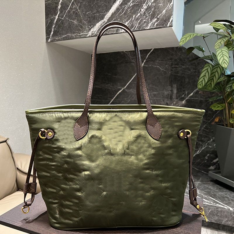 

Cotton Clothes Tote Bag Large Capacity Handbag Women Travel Shopping Bags Fashion Old Flower Letter Printing Interior Zip Pocket Leather Shoulder Strap, 33*27cm