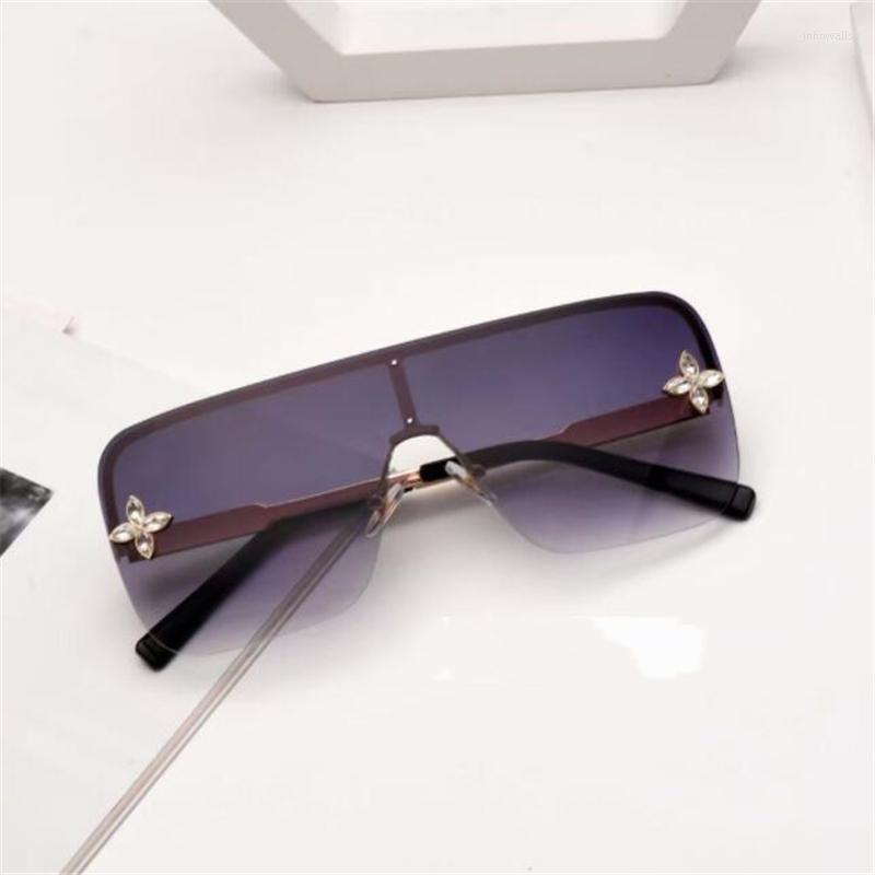 

Sunglasses Siamese Goggles Square Woman Fashionable Metallic And Diamond-encrusted Luxury Glasses Male Female Sunshade Mirro