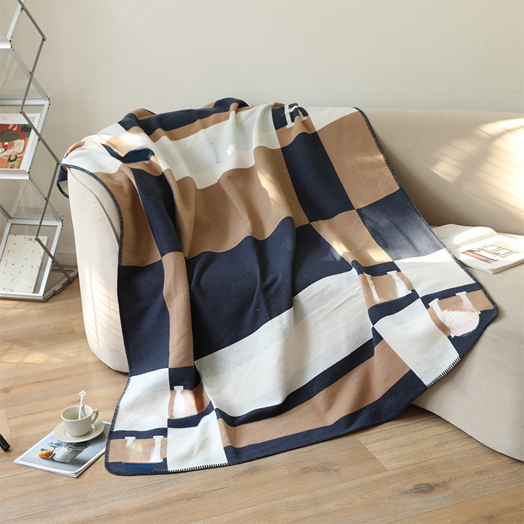 

Brand H Blanket Home Textiles Plain Letter Pattern Wearable