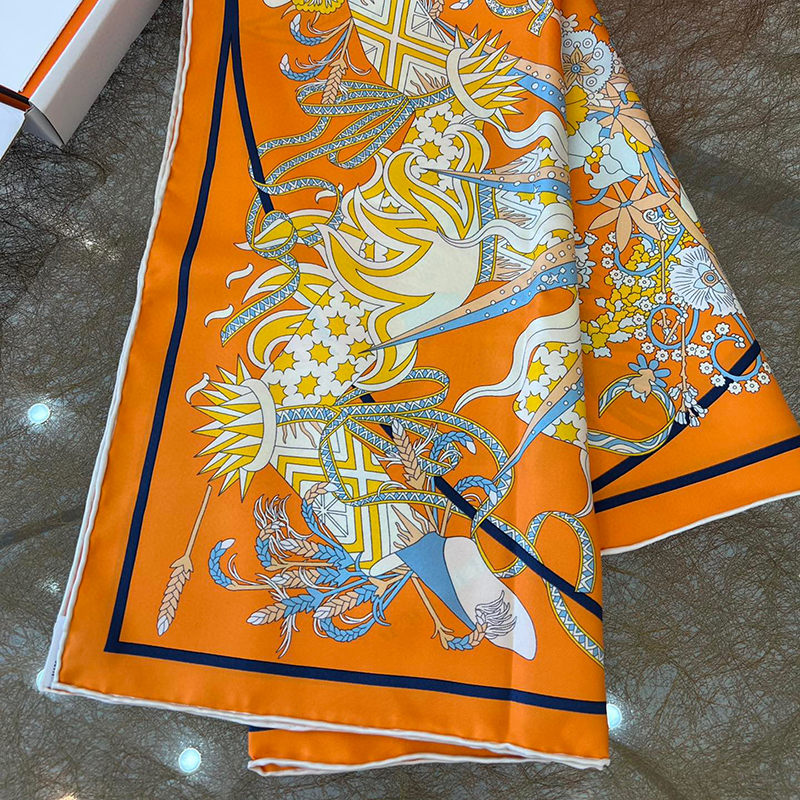 

luxury scarf New Style H Silk Wholesale Women's Scarves Hand crimping Headcloth pattern Print scarfs designer Orange scarfs kerchief Seaside resort