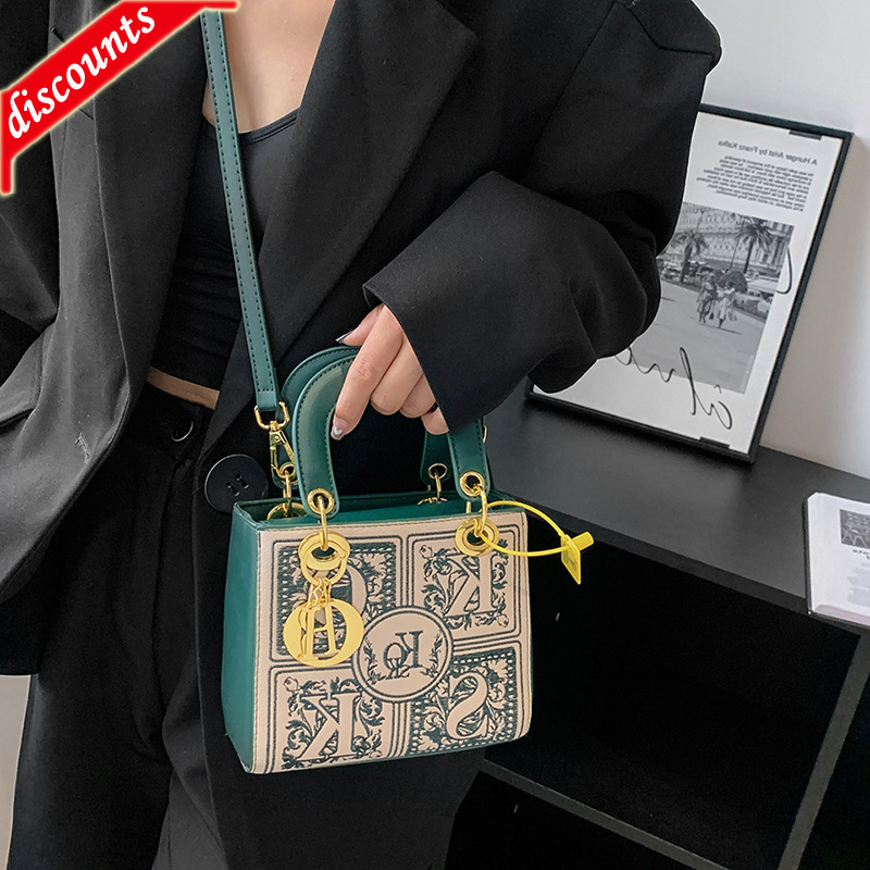 Sacs de créateurs High Sense Small New Fashion Version coréenne Automne et hiver 2022 Square de sac à main cross-body pour femmes pour femmes