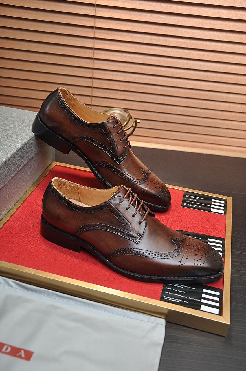 Marques Lace-up Gentleman's Hommes Chaussures Bureau Mocassins De Luxe Oxford En Cuir Véritable Sole Robe De Mariée De Soirée Marche Noir Marron