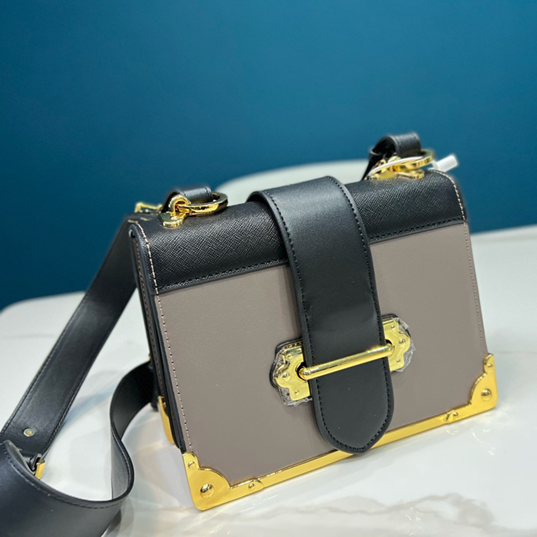 

Bags Luxury Designer Classic Cahier Triangle Shoulder Bags High Quality Genuine Leather Women Crossbody Handbags Fashion Bestselling, Red