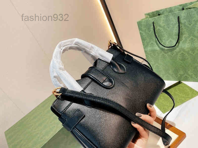 

Evening Bags Tote Woman Handbags Top Quality Crossbodybag Luxury Shoulder Bag Designer Fashion Lady High Capacity Travel Shopping Composite Wallets 1223