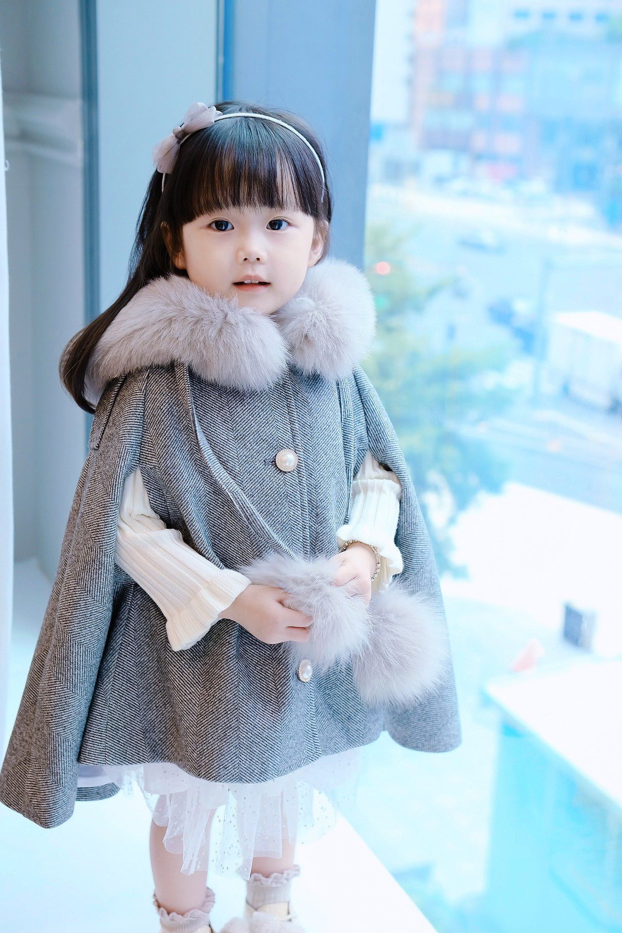 

Baby Girl poncho real fox Fur Winter Infant Toddler Child Princess Hooded Cape Fur Collar girls Outwear Cloak Top Warm Clothes 2-12Y, Gray