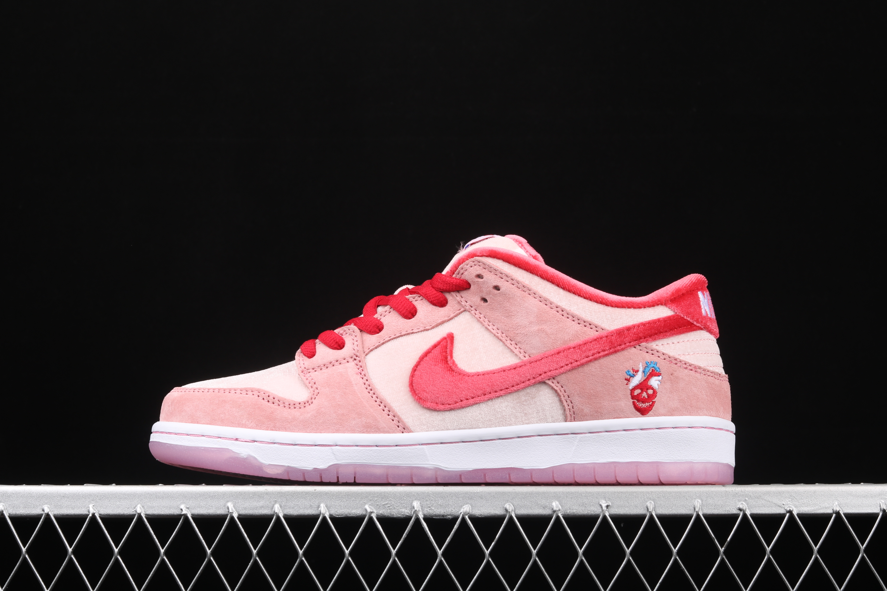 ASH 48Color SB Chaussures Saint Valentin dunks Sandales basses Chaussures de course pour hommes femmes Coast mens sports trainers 5.5-11