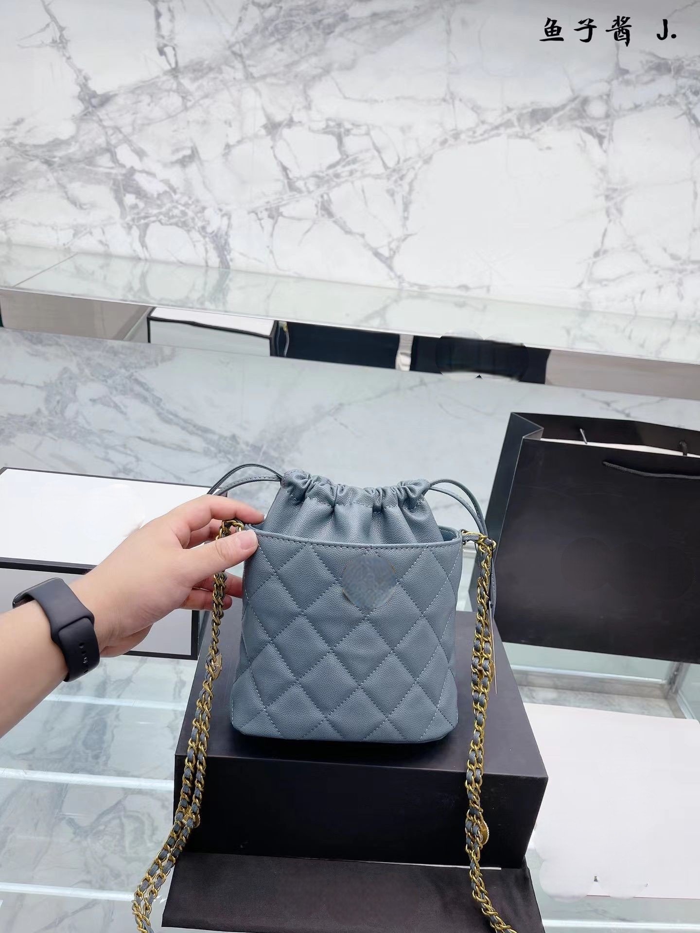 

2022 Cc bag Designer bucket bag handbag shoulder Crossbody Designers Bags Women fashion luxurys mini classic casual Quilted, Empty box only