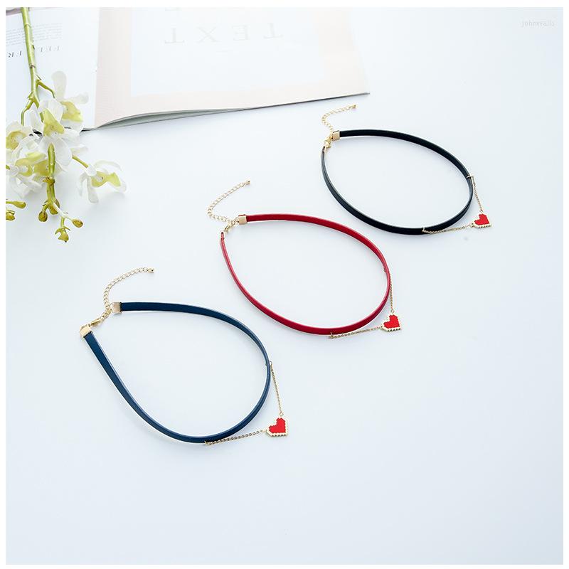 

Pendant Necklaces Fashion Little Red Heart Neck Chain Choker