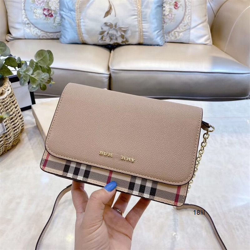 

Designer Burbrerys Women Handbags style with cowhide fashion versatile bag lattice chain bag, Pvc with red