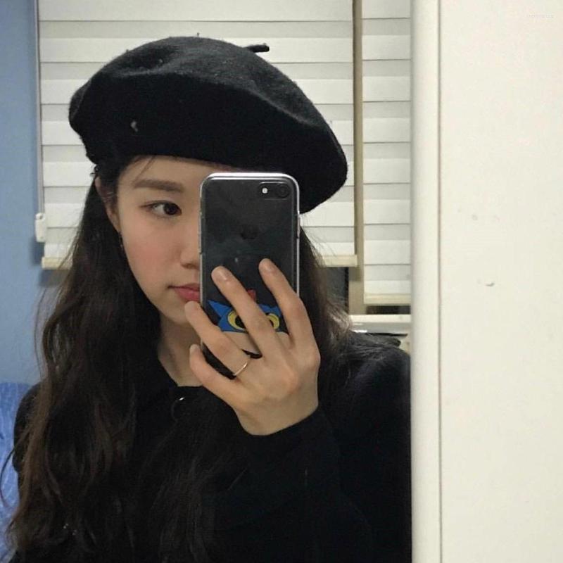 

Berets Vintage Beret Cap Beanie Hat French Style Women Girls Wool Warm Winter Femme Caps Street Fashion Korean Version Japanese, Brick red
