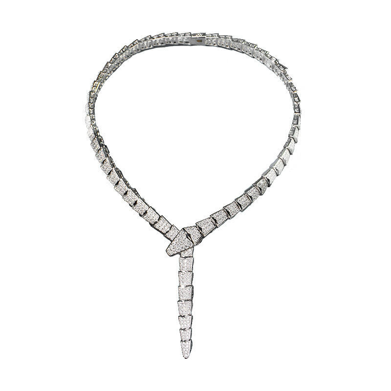 

Chains Wide Snake Necklace Encrusted with Diamonds Plated 18K Gold Zircon Personality Evening Snake Bone Sweater Chain
