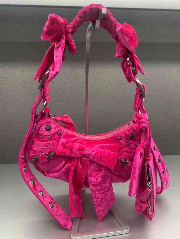 

Bags Designer Womens Balencigaes Fashion Velvet Cagole Moon Ladys Exclusive Classic Locomotive High Grade Handbags, Pink xs in stock