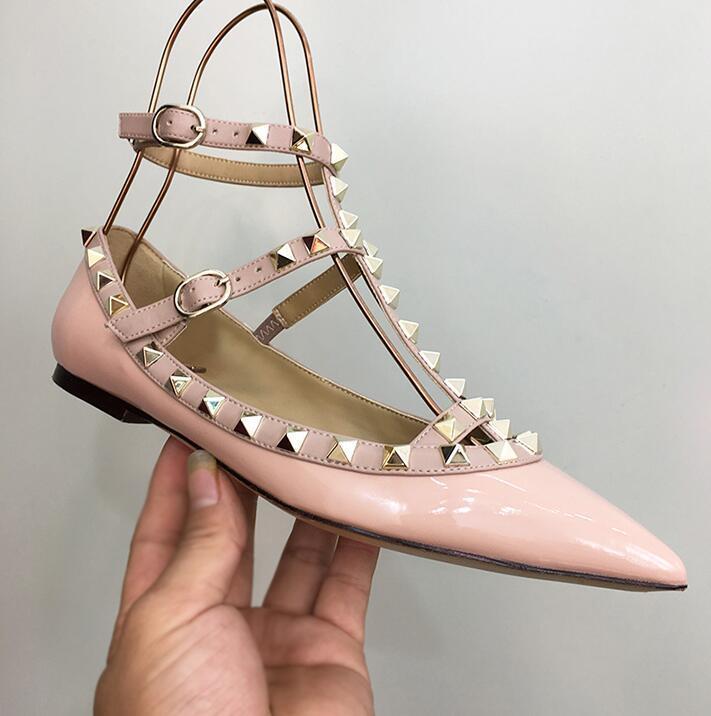 

2022 Flats Rivets Casual Sandalsv Women Wedding Shoes Open Toe Leather T-Strap Fashion Ankle Strap Logo Genuine Leather