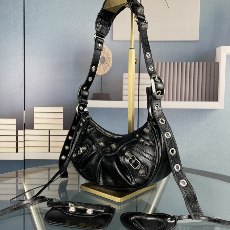 

Shoulder Bags 2022 Top Quality 7A Women lady Le Cagole Motorcycle shoulder Bags luxury Designers Genuine leather crossbody clutch wallet purse Pochette, Red