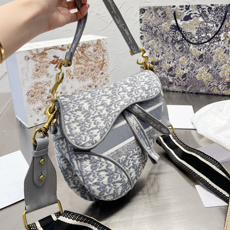 

5AFashion Designer Bags For Women Ladies Luxury embroidery vintage hardware Quality Saddles Bag Handbags Ladies Crossbody One Shoulder Evening Handbag, Package