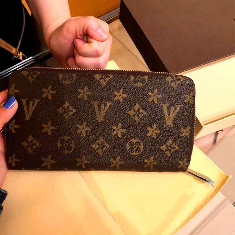 

Top Quality Designer Fashion women wallet Genuine Leather wallet single zipper wallets lady ladies long classical purse with box card 60017 With Box and dustbags, Embossed pink