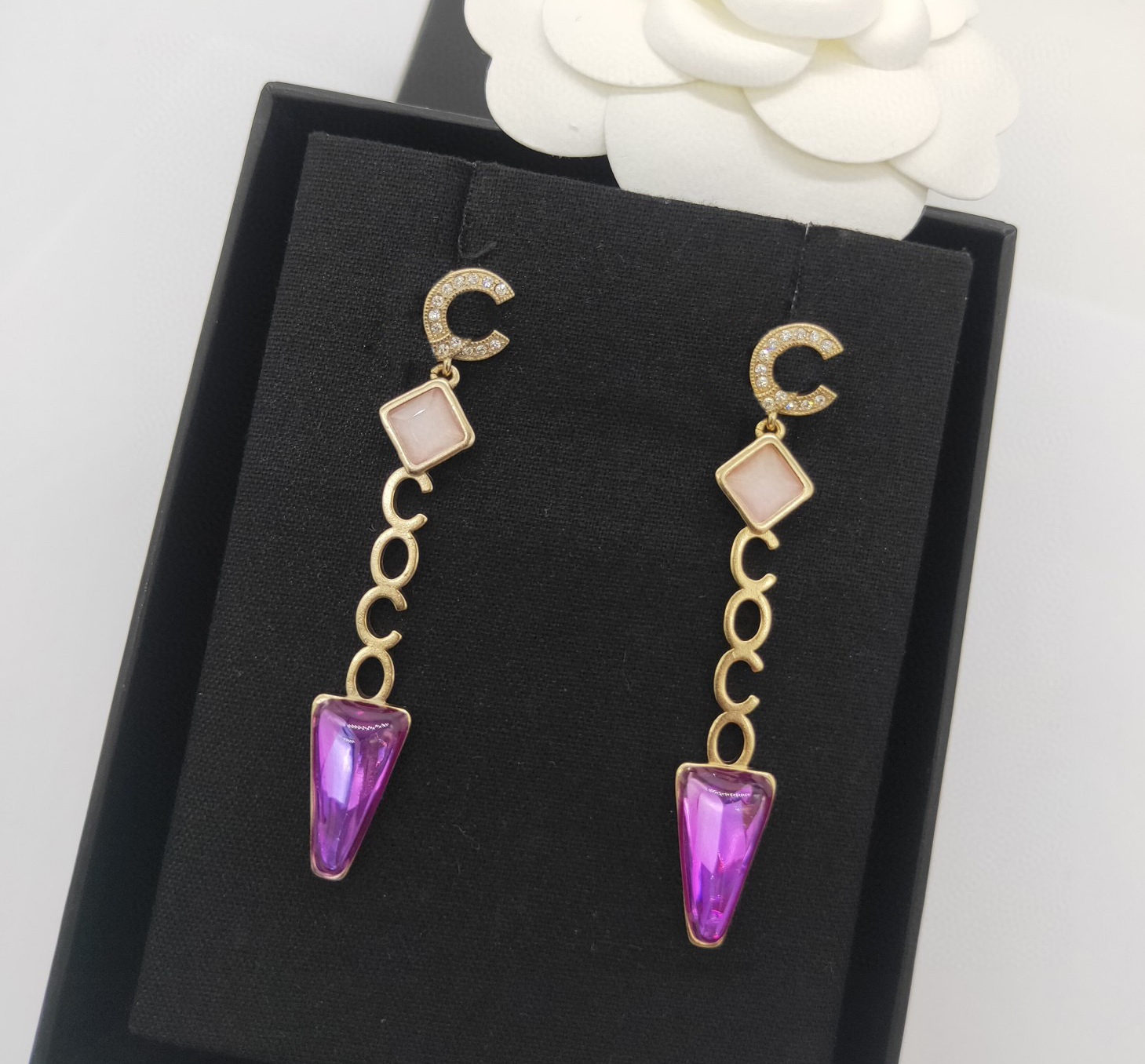 

Fashion style Charm drop earring with diamond and pink purple crystal in 18k gold plated have box stamp PS7177A