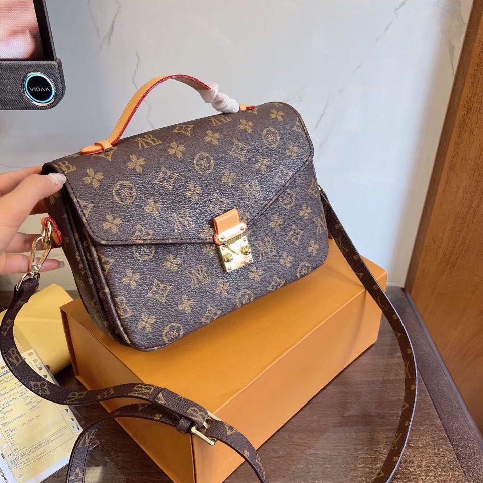 

Luxury Designers Embossing flower bag Women Handbag Messenger Genuine Leather Womens Shoulder Crossbody Bags, As same picture