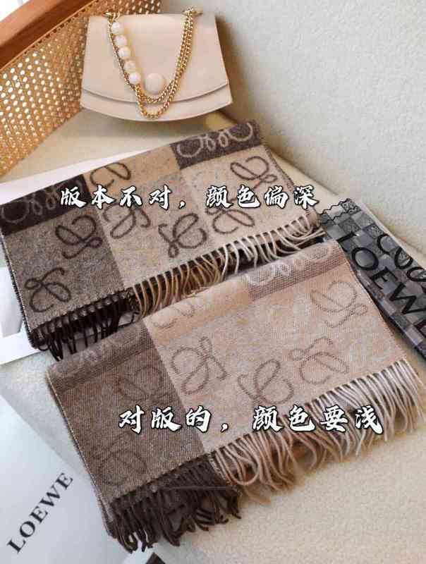 

New Rowe high-grade cashmere women's double-sided shawl wool Bib long scarf anagram old flower