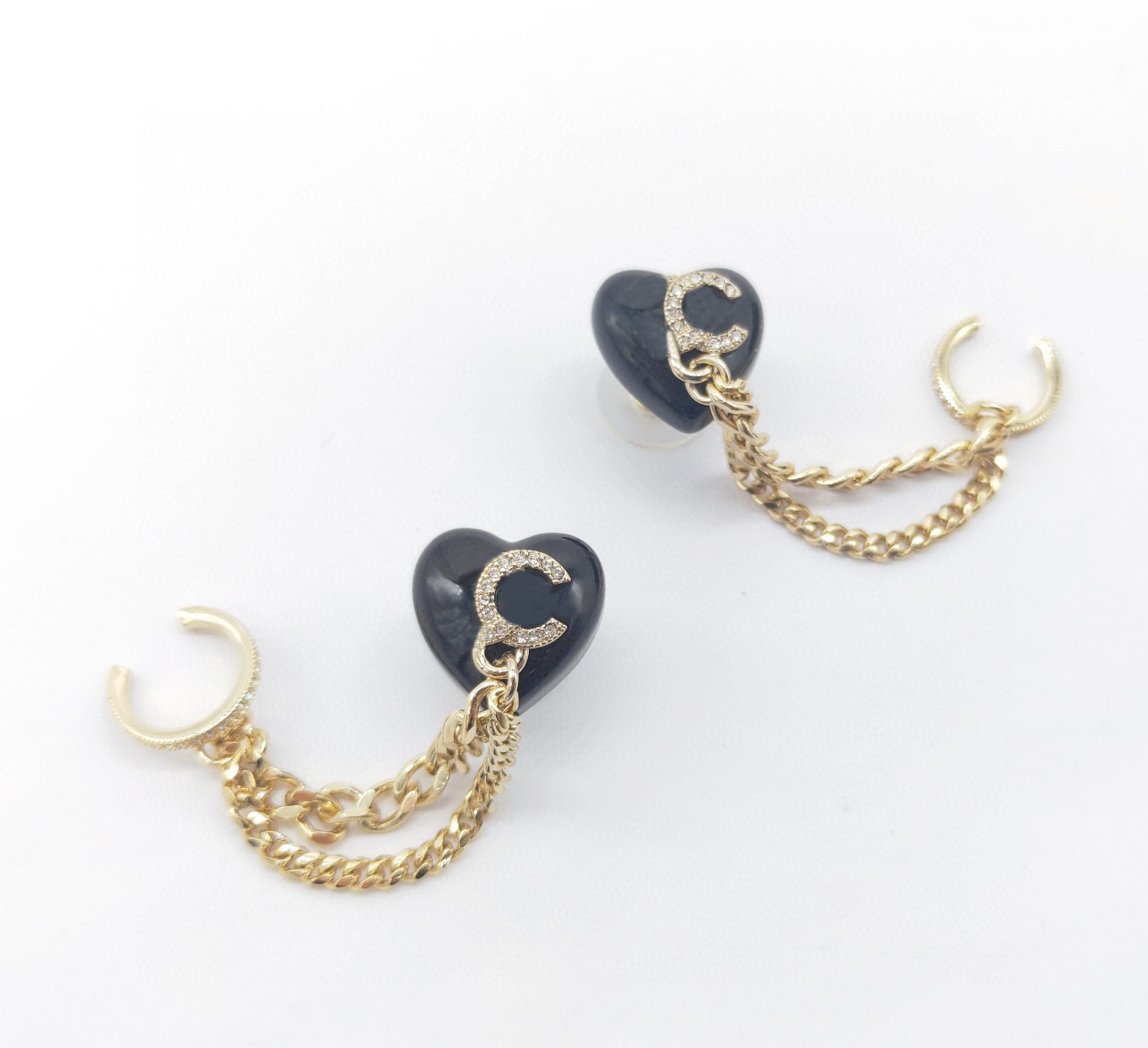 

Luxury quality Charm drop earring with black heart shape and diamond tassel style have box stamp PS7180A