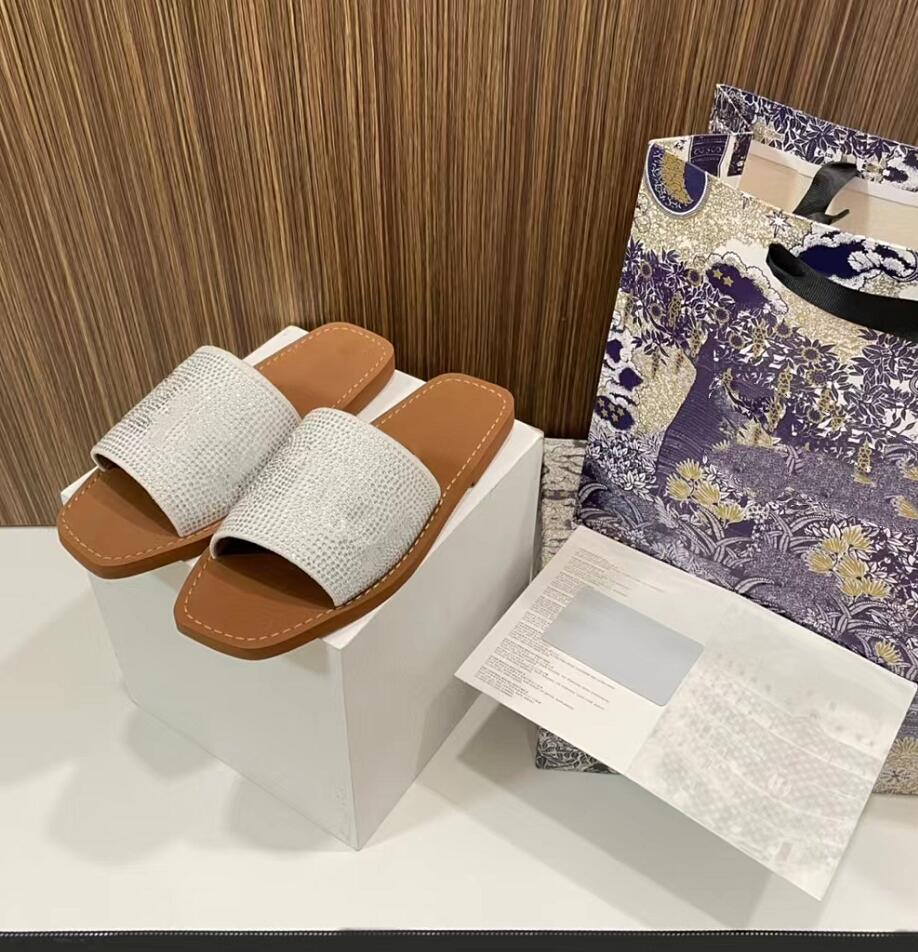 

Crystal vamp Slipper Summer Leisure Sandal Rubber Designer Flat Bottom Outdoor Slippers Fashion Womens Elegance Sandals Beach Shoes, Not for individual sale