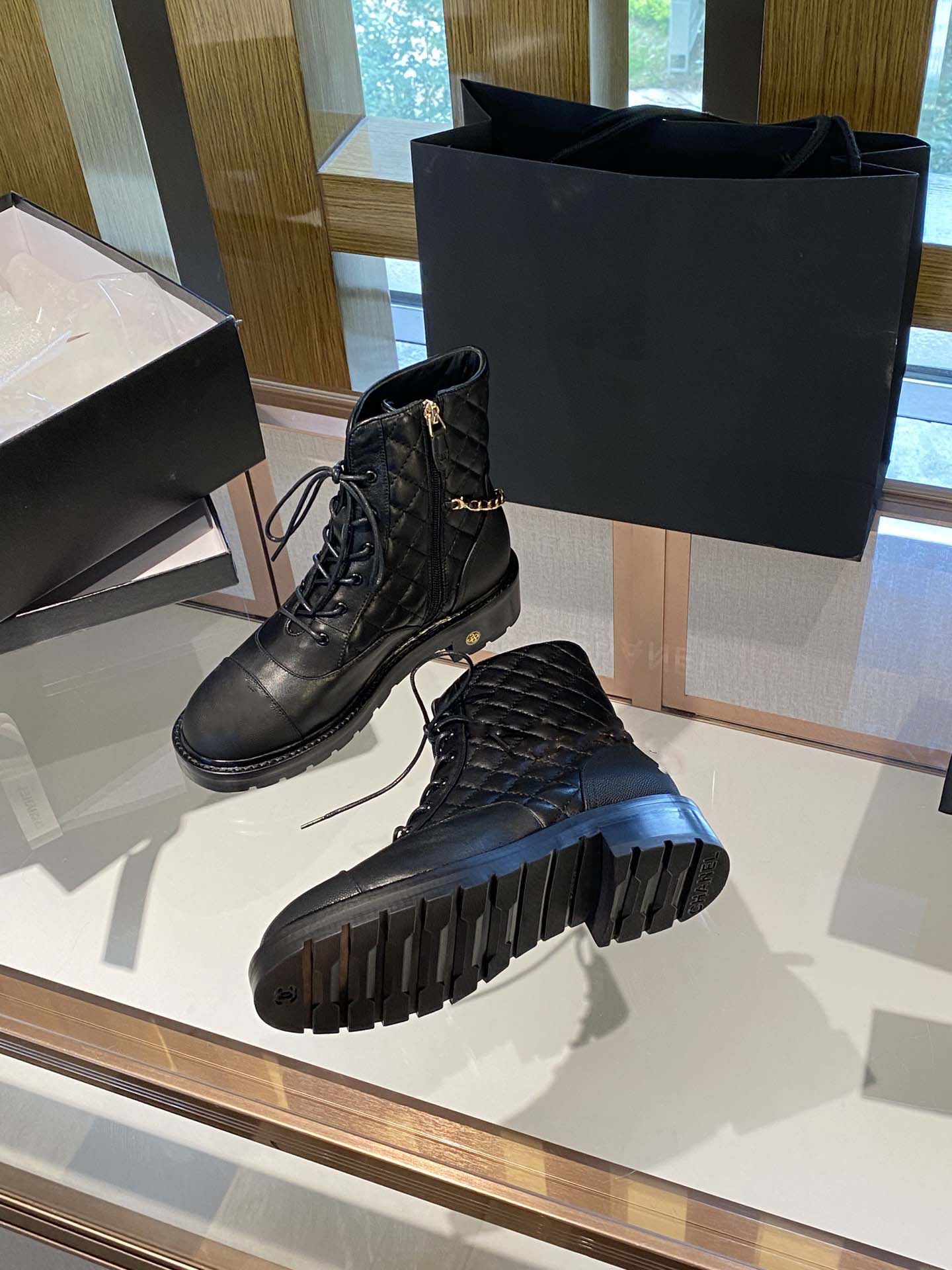 

2023 winter women's Lace up Martin boots good quality fashion designer Fashion Ankle Boot size 35-40, Black