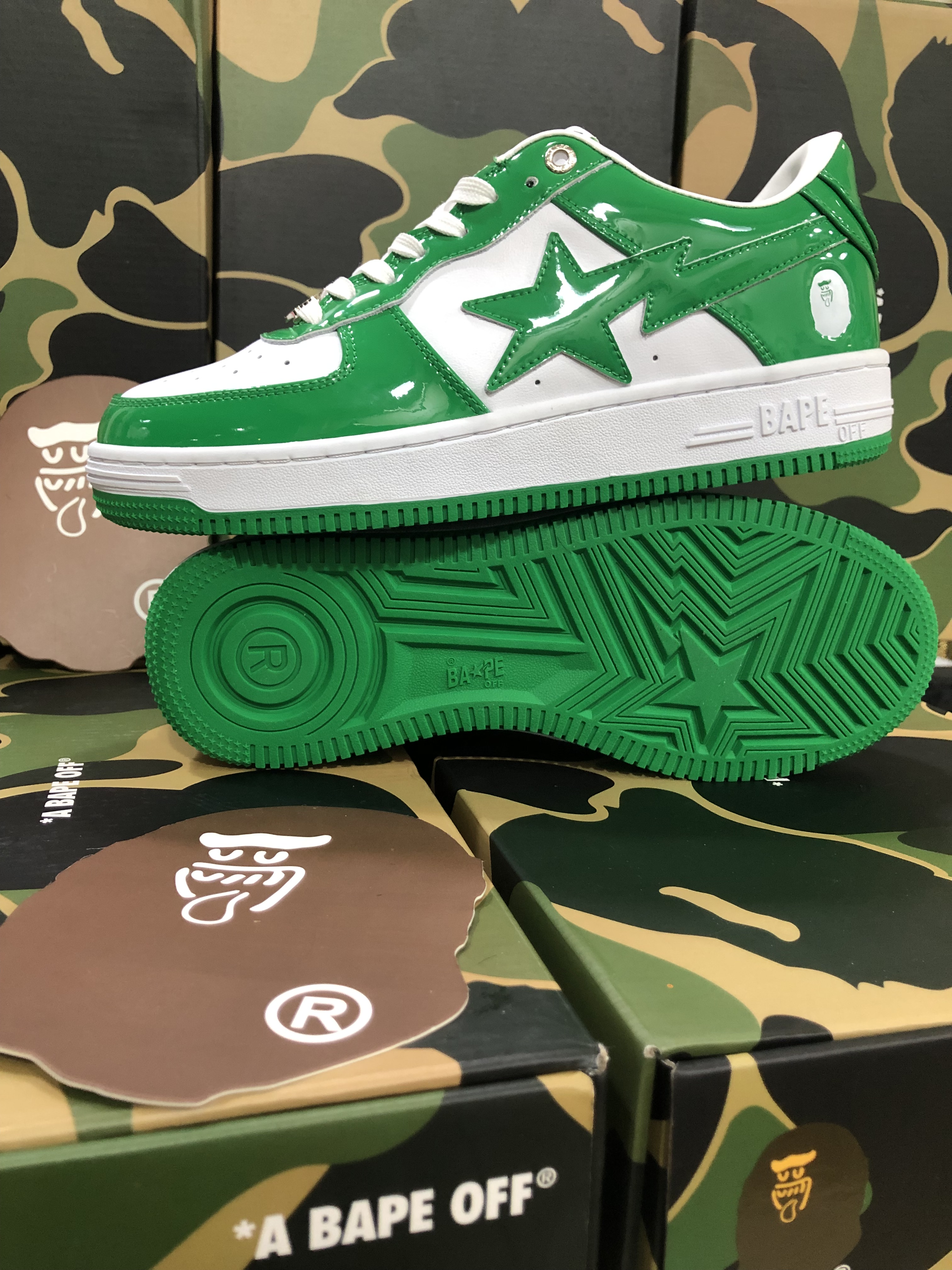 

sports sneakers classic platform shoe men women running shoes bapestas baped SK8 bapesta off Designer camo black white green red orange camouflage trainers, R111