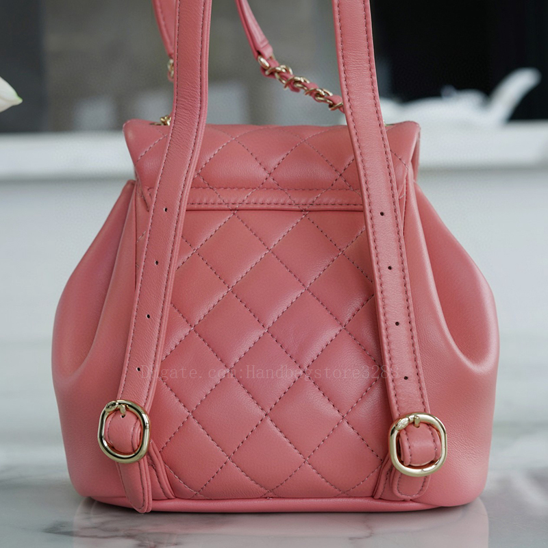 

backpack Fashion Luxury Leather designer Bags Diamond Lattice Plain pochette Chains Handbags 22c Sheepskin CC Patent Leather Duma Card Holders Wallets, Not for sale