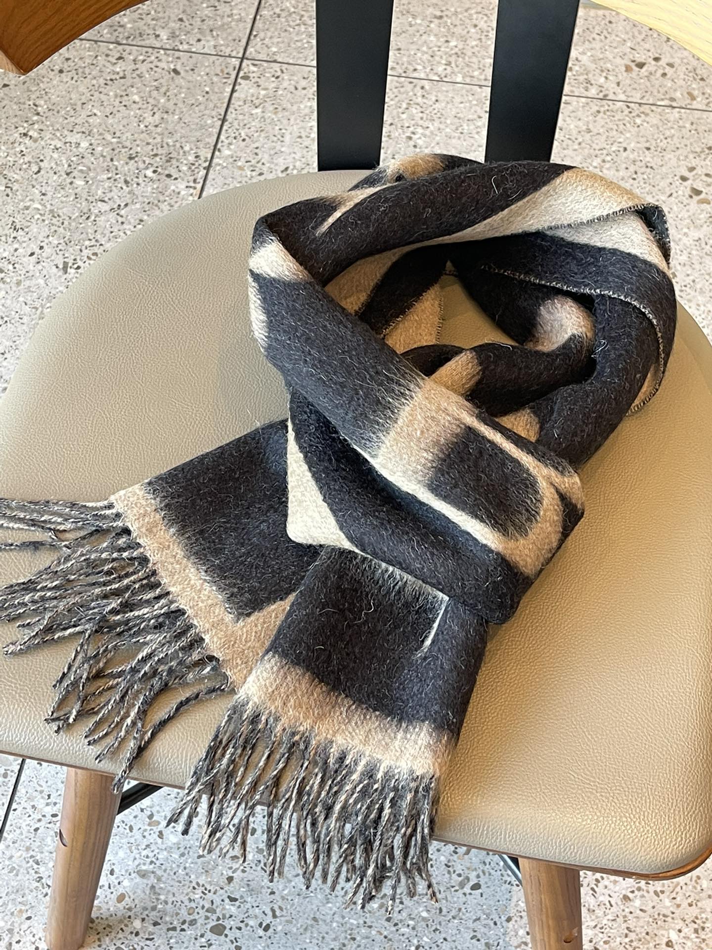 2022 Designer Scarves Unisex Fashion Winter Cashmere Scarf For Women and Men Brand Luxury Big Size Classic Check Scarves Pashmina Scarfs 32x180cm