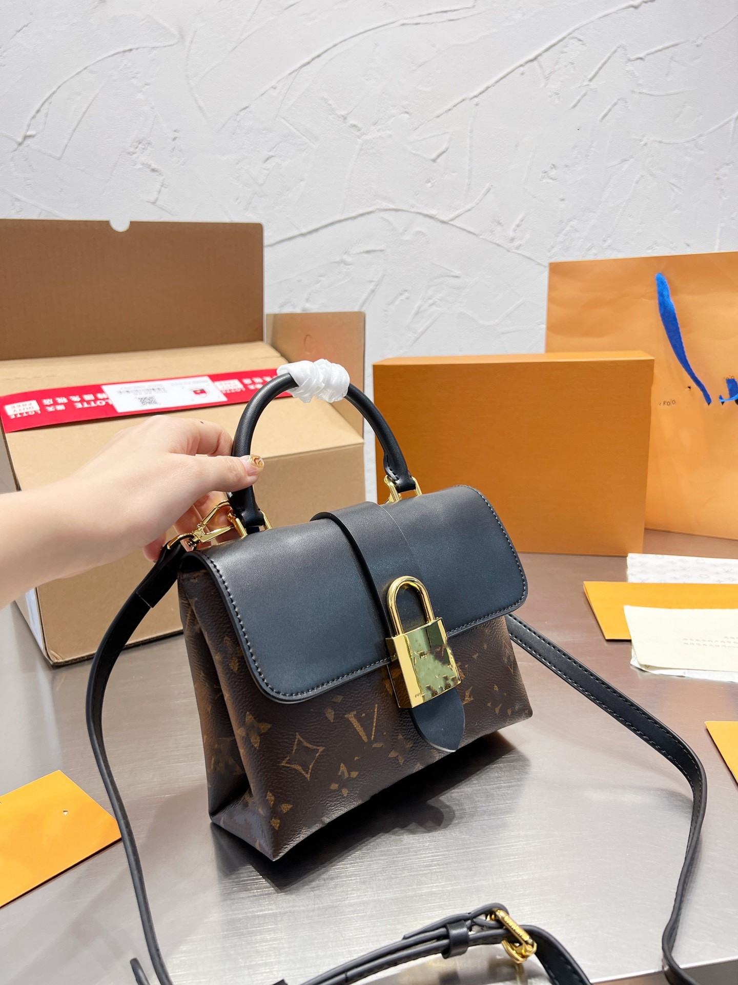 

shoulder leather Messenger crossbody bag Tote Totes LOCKY Purse Luxury handbag designer Women Girls BB brand Coin Card Wallet Bag, Red