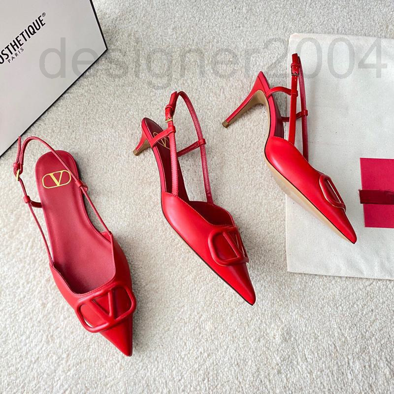 Sandals Designer Warren Tianlun Tiannu V Home Button Baotou Sandals Fairy Style Talons minces talon moyen