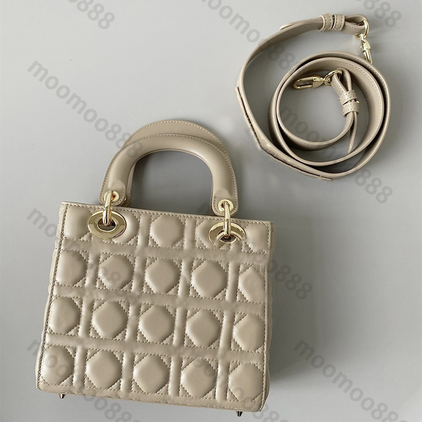 

10A Top Tier Mirror Quality Small Lady Bags 20cm Real Leather Lambskin Cannage Quilted Flap Purse Luxury Designer Womens Shoulder Black Letter Strap Box Bag Handbag, Upload pics to contact us