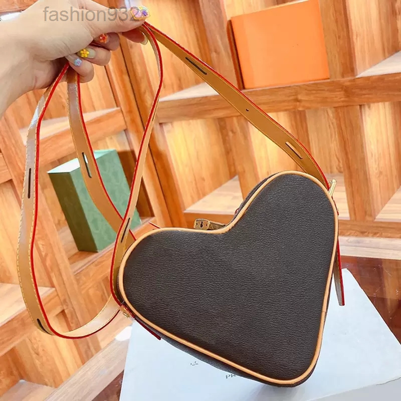 

Evening Bags Women Handbag High Quality Shoulder Bags Love Ladies Crossbody Heart-shaped Bag Wallet Handbags Shoulder Coin Purse, Black