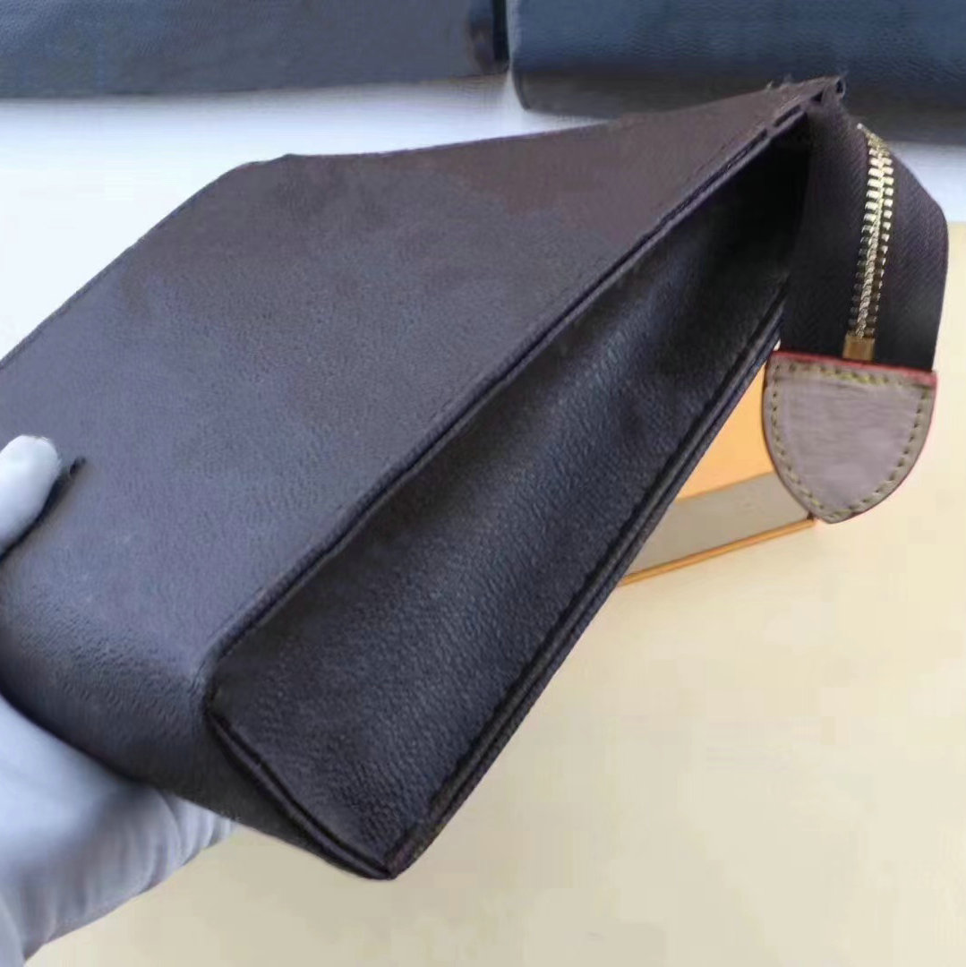 

2022 Luxury Women Hand bag Leather Cosmetic Bags Waterproof For Woman Travel Toiletry Pouch Protection Ladies Makeup Clutch Lady Cases, Brown grid decorative