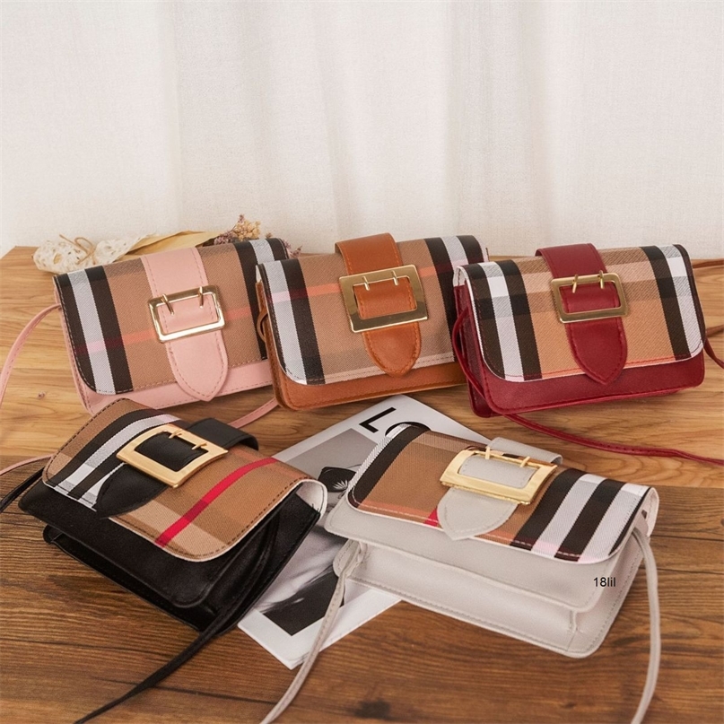 

Designer Luxury Burbrerity Bags For Women High Quality Brown Crossbody Handbags Vintage Burbrery Leather Wallet Paris Plaid The Totes Bag Fashion Purses OGMR, Red