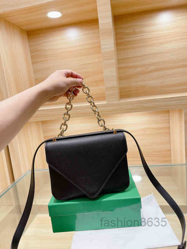 

Coin Purses V-shaped Cover Shoulder Bags Women Vintage Handbag Leather Designer Crossbody Female Purses Thick Chain Tofu Bun 220314Multi Po, Black