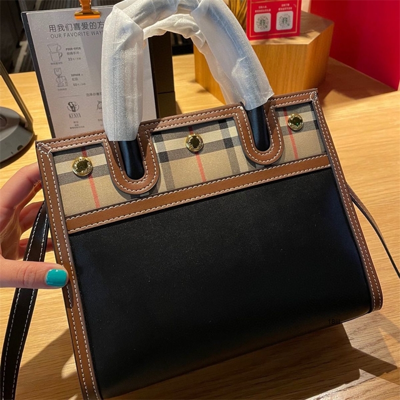 

Designer Luxury Burbrerity Bags For Women High Quality Brown Crossbody Handbags Vintage Burbrery Leather Wallet Paris Plaid The Totes Bag Fashion Purses 8MOE, With black