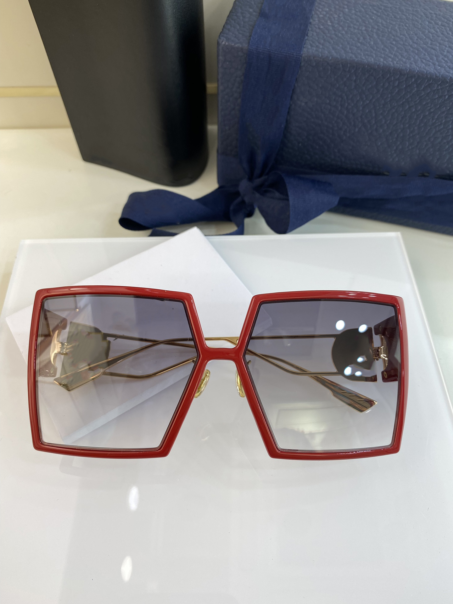 

hot luxury designer sunglasses for women woman sun glasses for men mans vintage fashion Hollow leg cool large square frame uv400 protection lenses come with case