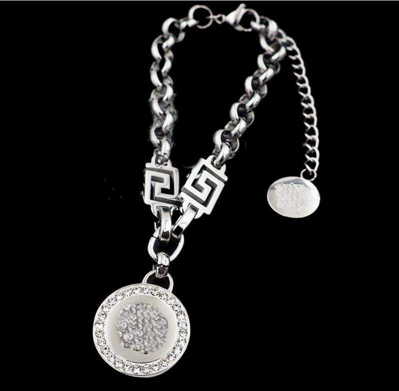 

Woman Brass Link Chain Bracelets Thick Chain Bangle pendant Greece Meander Pattern Medusa Portrait 18K Gold Plated Designer Jewelry NEW-9