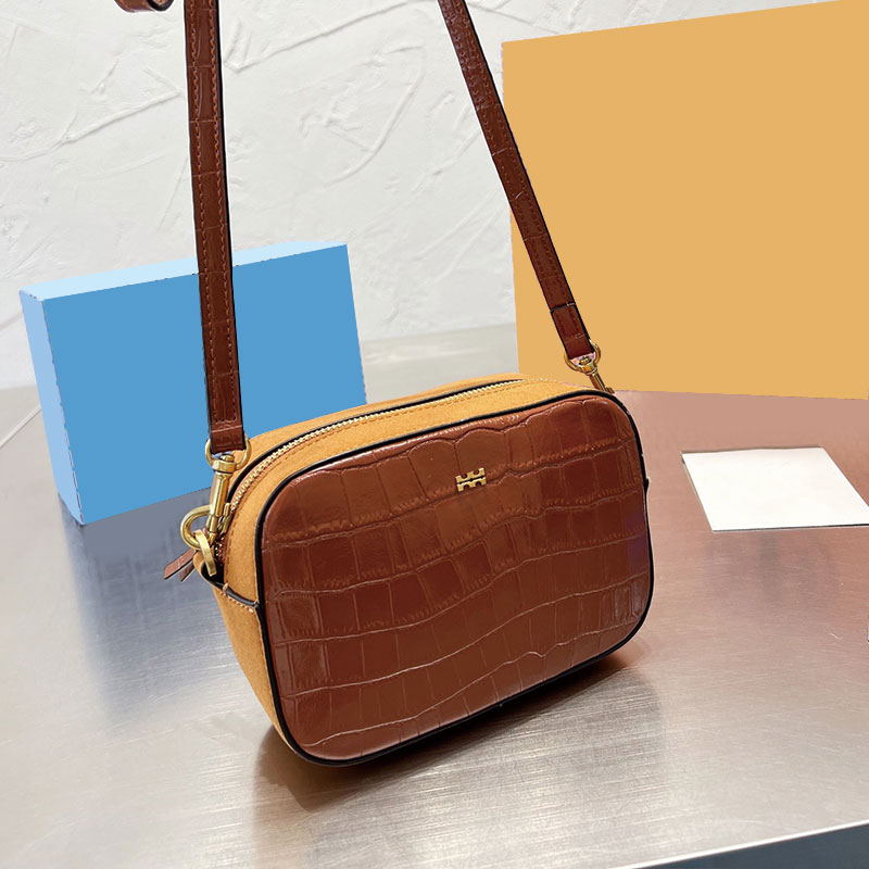 

Alligator Shoulder Bag Fashion Camera Purse Leather Clutch Bags Women Crossbody Handbag Metal Samll Letter Decoration Zipper Closure Cell Phone Pocket Wallets, Red