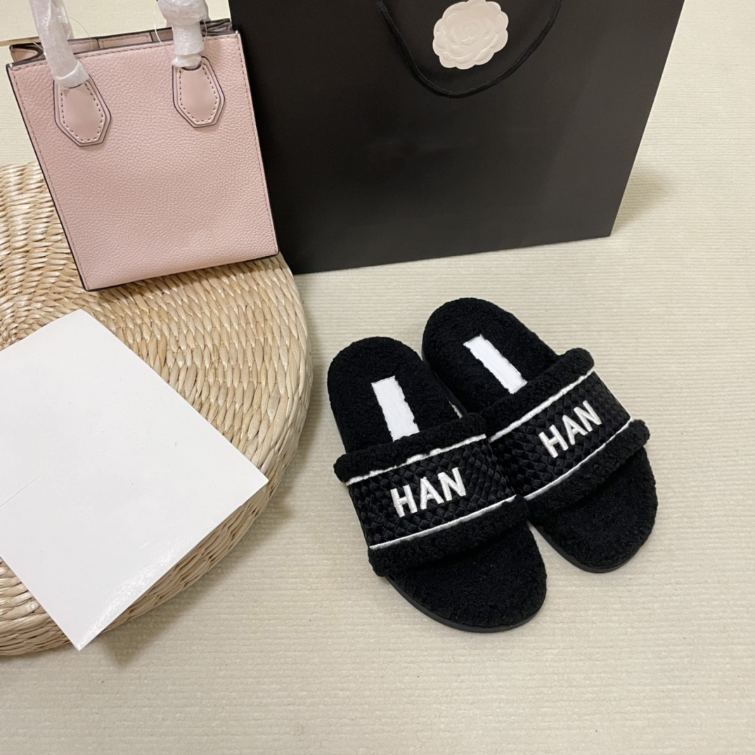 

Winter Indoor Fur Slippers designer embroidery letter chan and El House Full Furry Soft Fluffy Plush Platform Flats Heel Non Slip Shoes Casual Ladies loafers, Chl9131