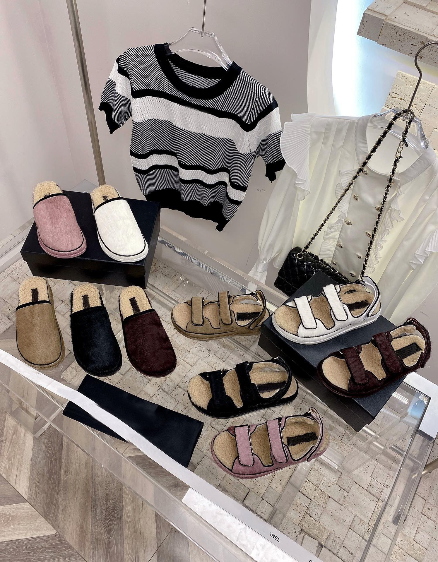 

Women Wool Mules Designer Shearling Sandals Plush Fur Loafers Slides Winter Warm Sandals Fashion Mule Slippers, Color 2