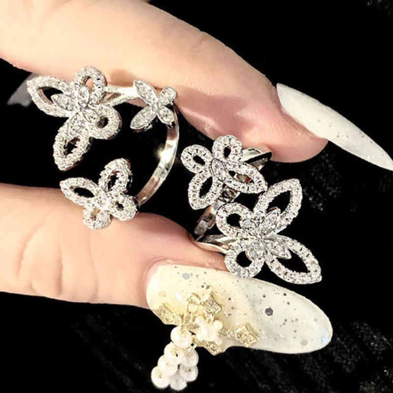 

Luxury Womens Band Rings Designer Jewelry Double Butterfly Full Diamond Open Ring Women Fashion Accessories Gifts