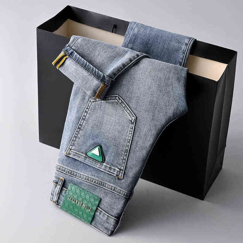 

Men's Jeans Light Blue Jeans in Spring and Summer of 2022 Male Fashion Green Leather Label Decoration Elastic Slim Leg Long Pants, Blue 8771