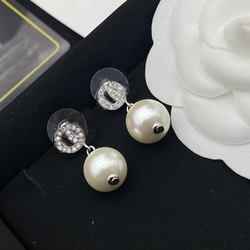 

Women Pearl Stud Earring Designers Jewelry Diamond Love Shape Ear Studs Luxury Hoops Fashion Gold 925 Silver Love Earrings C Bijoux De Luxe with Box