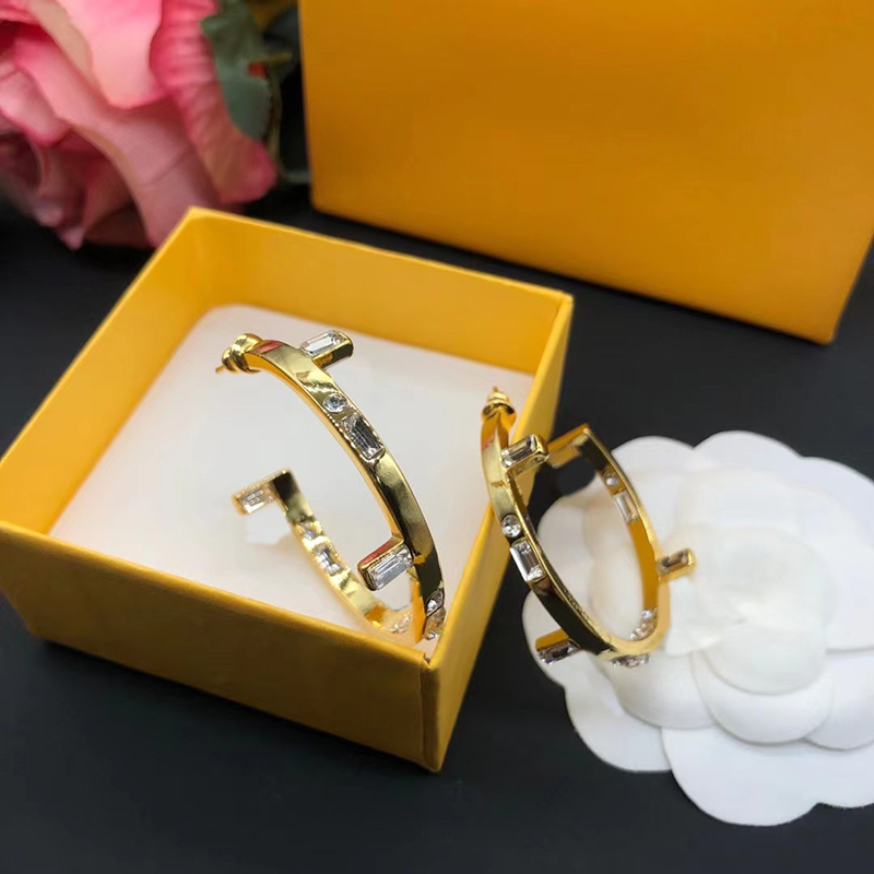 

New Designer Hoop Stud Earrings For Women Luxurys Designers Letter F Earring Love Pearl Earrings Wedding With Box