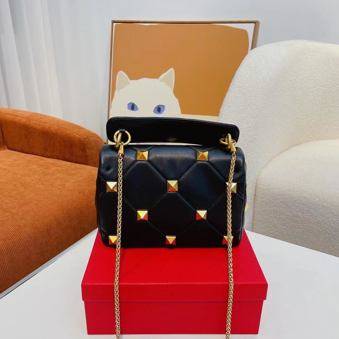 Sacs de soirée 2022 Luxury Simple Cuir Cuir Ladies Sac de soirée 24x7x18cm