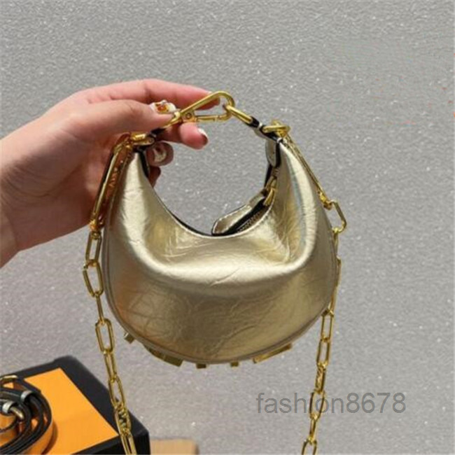 

Evening Bags Designer Hobo Wrist Bag Half Moon Zip Fastening Vintage Bottom Golden Metal Letter Luxurys Cross Body Top Quality Womens Clutc