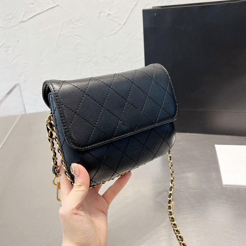 

French Womens Calfskin Chain Arround Quilted Bags With Luckyc Charm Adjustable Shoulder Strap Crossbody Shoulder Mini Phone Holder Street Trends Handbags 20X14CM, Box